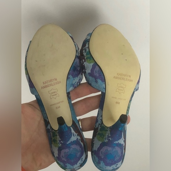 KATHRYN AMBERLEIGH HAND MADE Y2K old money classic BLUE HEELED SANDALS SIZE 6M - Picture 5 of 5